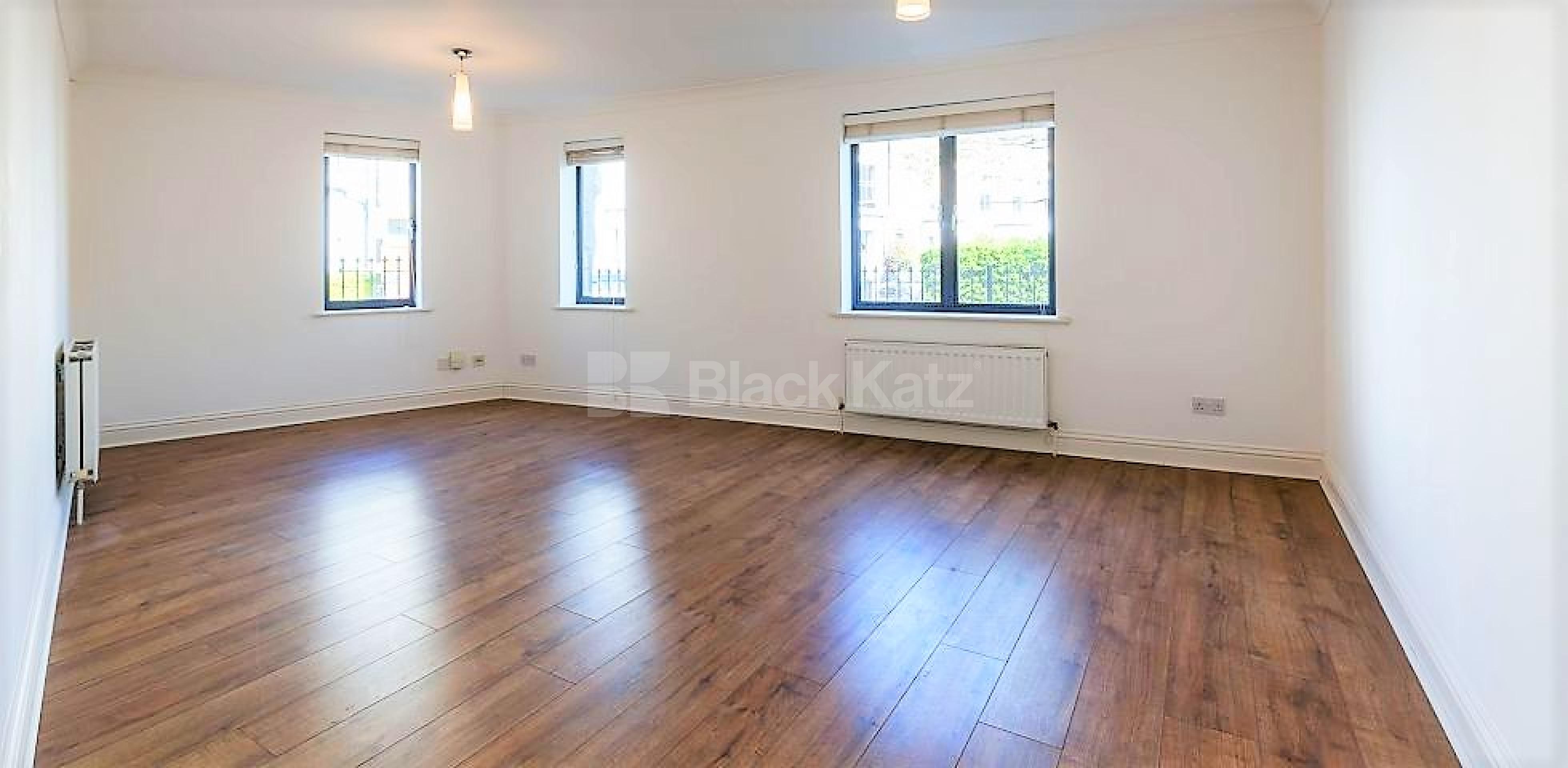 			2 BED 2 BATH!, 2 Bedroom, 2 bath, 1 reception Flat			 Tollington Way, HOLLOWAY N7